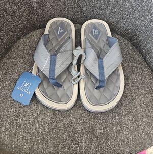 NWT George Men's Size 11 Navy Sandals Flip Flops Arch Support Flexible Midsole
